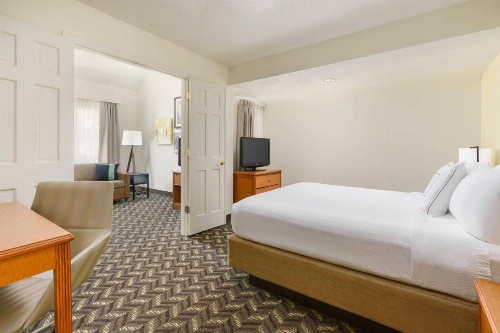 Residence Inn by Marriott Hartford Windsor image 5